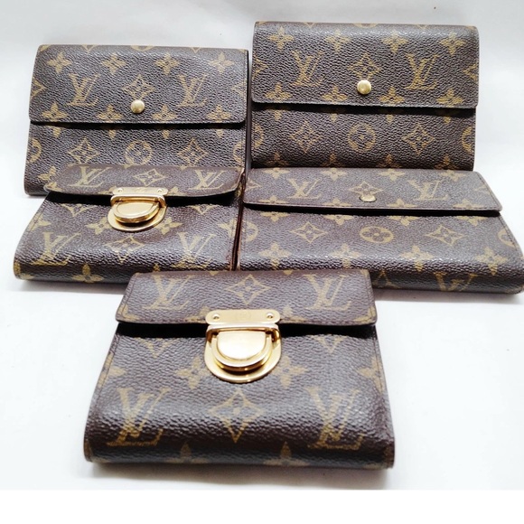 Louis Vuitton Handbags - Louis Vuitton Brown Monogram Wallet winner choice unit price $225